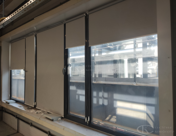 Портфолио свободновисящие рулонные шторы