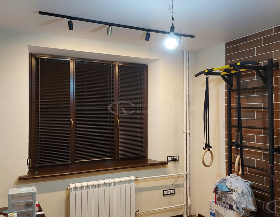 Горизонтальные жалюзи на пластиковые окна