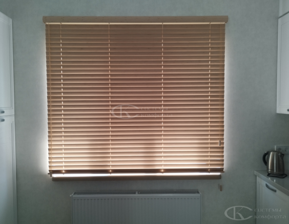Горизонтальные жалюзи на пластиковые окна
