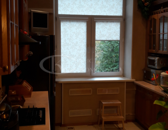 Рулонные шторы на кухню