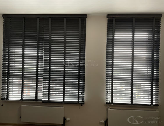 Горизонтальные жалюзи на пластиковые окна